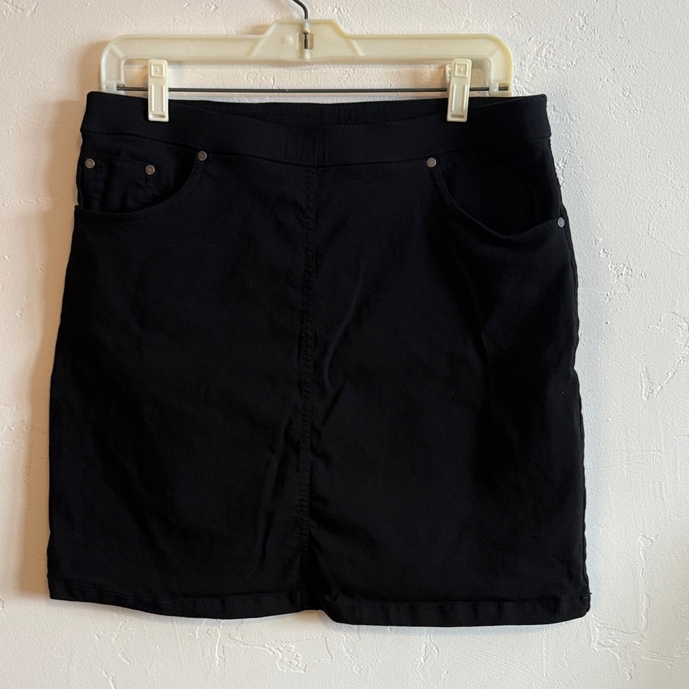 Hearts of Palm Black Mini Skort